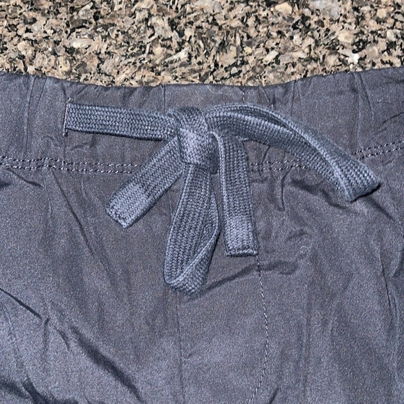 Vince Dark Blue High Waist Pull On Shorts - Picture 7 of 9